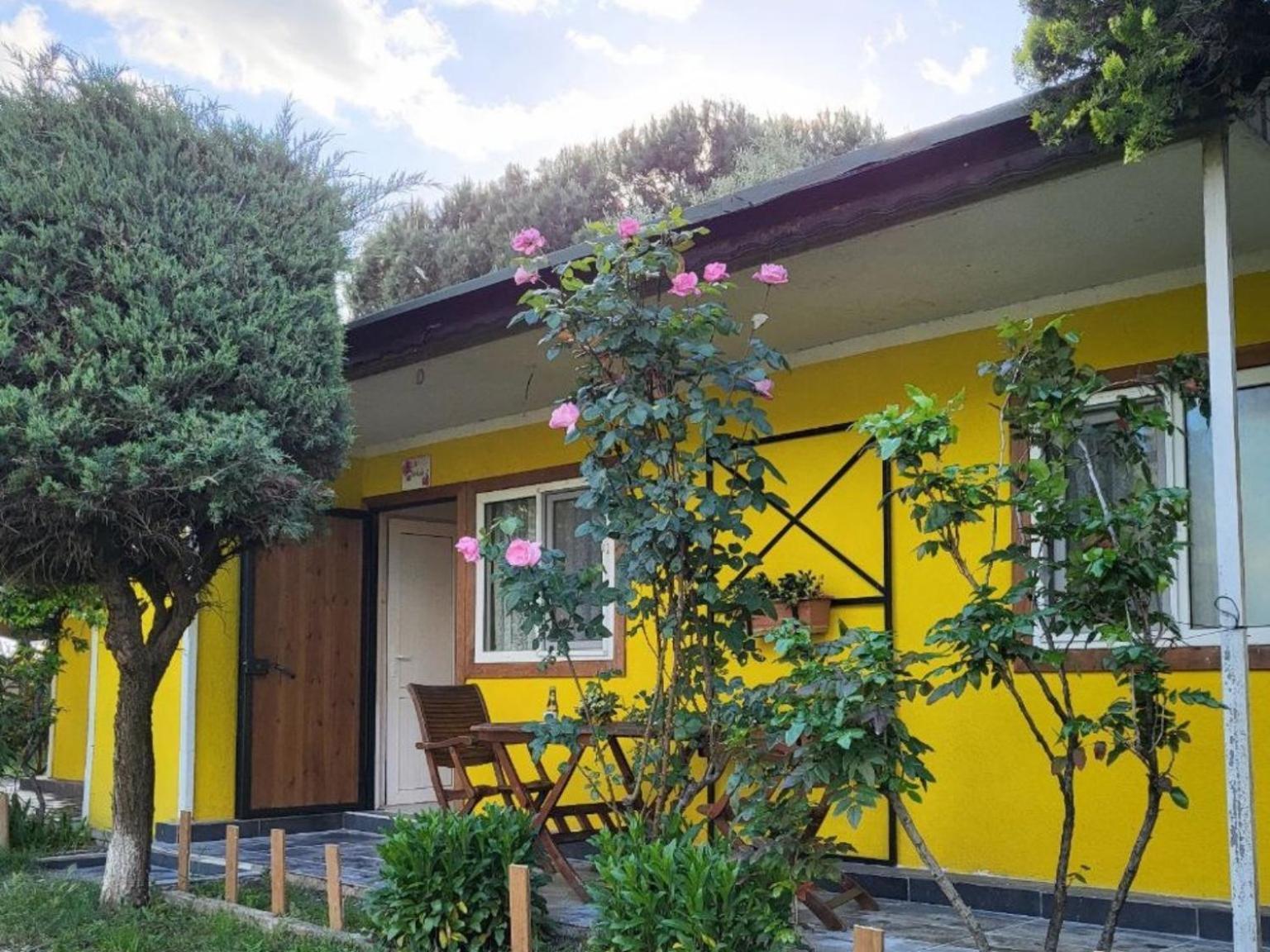 Cicek Evler Tatil Koeyue Hotel Armutlu Exterior photo